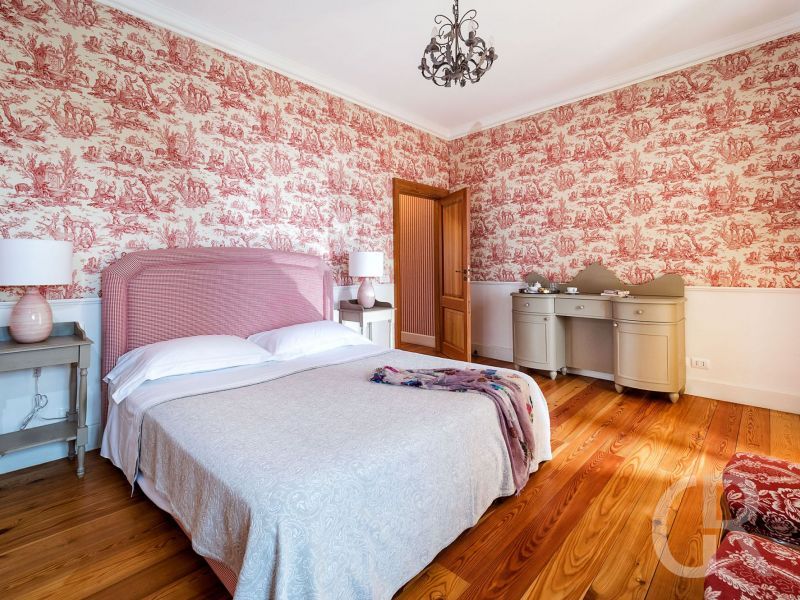 ferienhaus-capinera-grosses-doppelbett.jpg