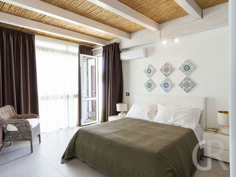 ferienhaus-stella-maris-schlafbereich-mkt-doppelbett.jpg