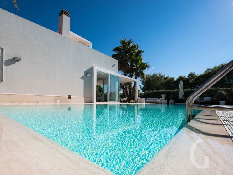 ferienhaus-villa-bellini-grosser-pool.jpg