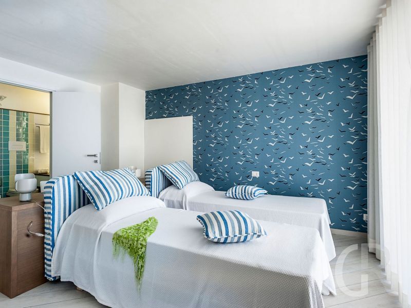 ferienvilla-blumarine-schlafzimmer-mit-bad.jpg