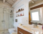 ferienwohnung-badezimmer-mit-dusche.jpg