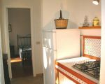 ferienwohnung-cafisi-durchblick-von-der-kueche-zum-schlafzimmer.jpg