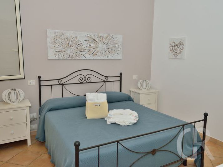 ferienwohnung-kalika-doppelbett.jpg