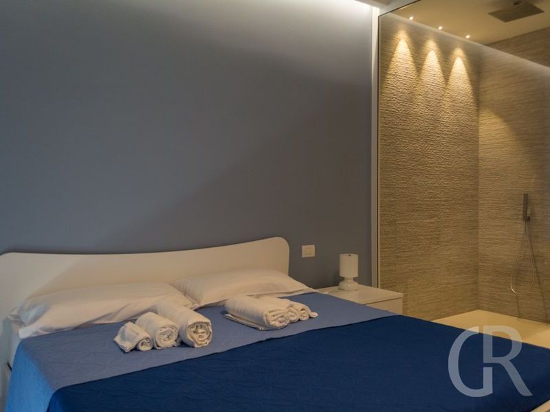 ferienwohnung-veranda-sul-mare-glasdusche.jpg
