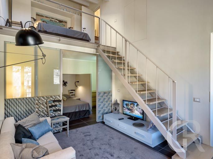 ferinewohnung-aristotele-trappenaufgang.jpg