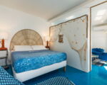 montalbano-suite-schlafzimmer-seitlicher-blick.jpg
