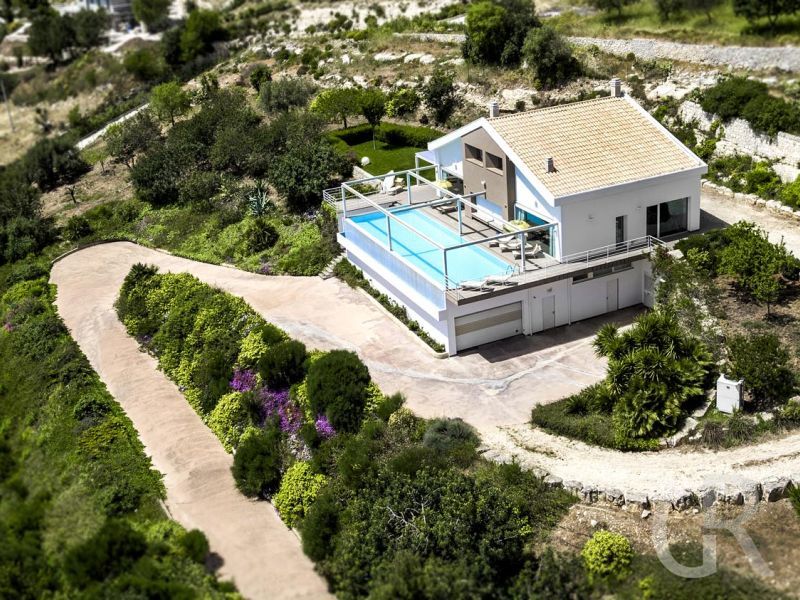 villa-afodite-villa-und-auffahrt.jpg