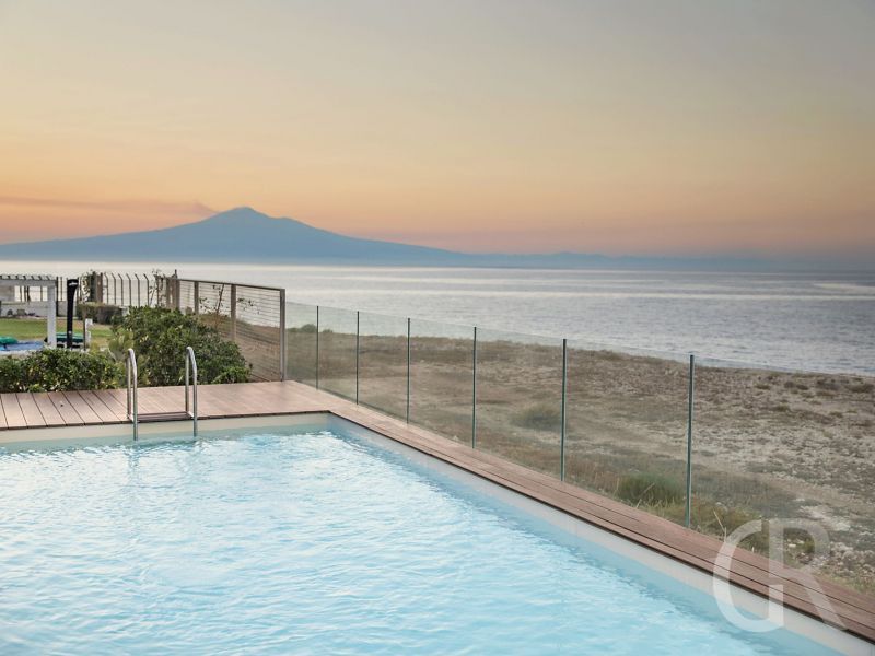 villa-ala-pool-mit-blick-auf-den-aetna.jpg