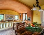 villa-arangea-grosses-kueche-mit-esstisch.jpg
