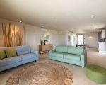 villa-auliva-wohnzimmer-mit-sofa.jpg