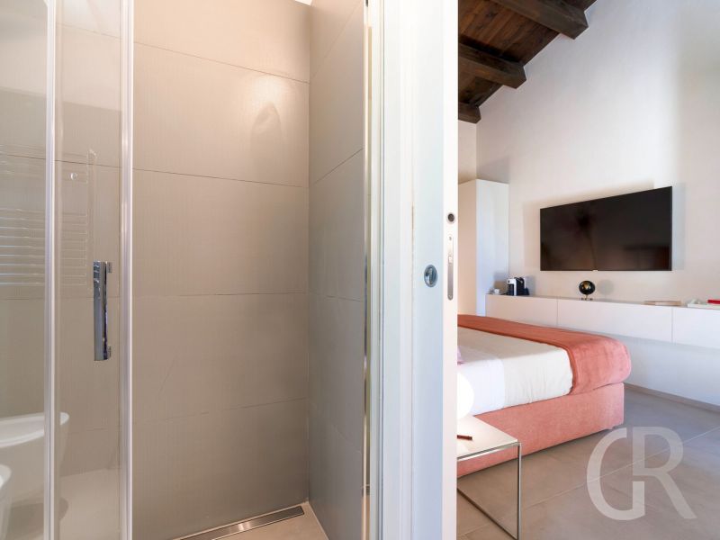villa-corte-moscata-bad-und-schlafzimmer.jpg