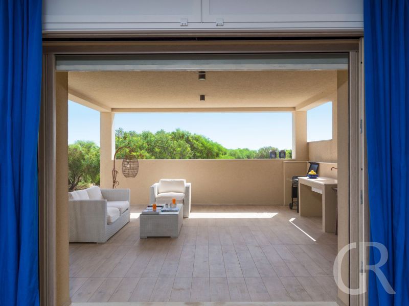 villa-dafne-ueberdachte-terrasse.jpg