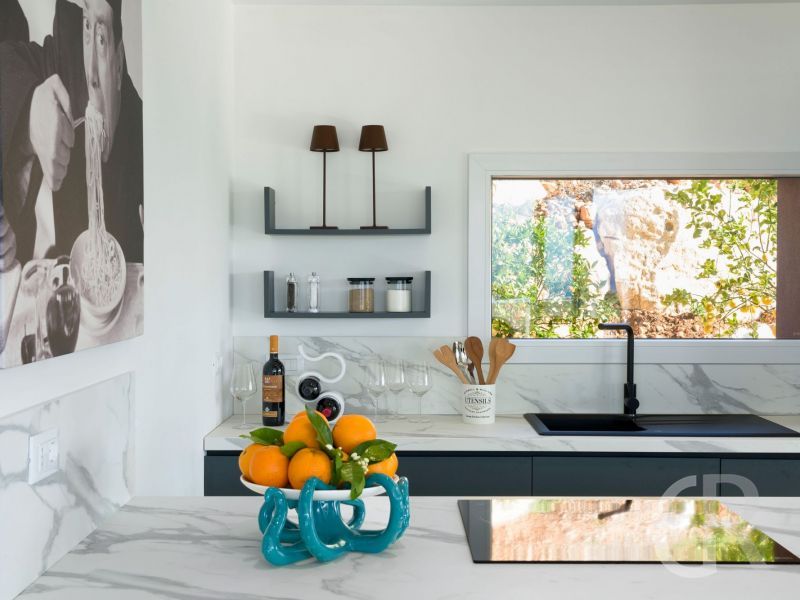 villa-dolce-vita-kueche-mit-spuele.jpg
