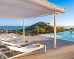 villa-domizia-pool-mit-terrasse.jpg