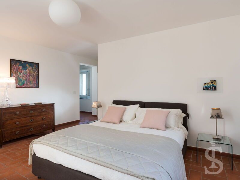 villa-etna-retreat-raum-mit-doppelbett.jpg