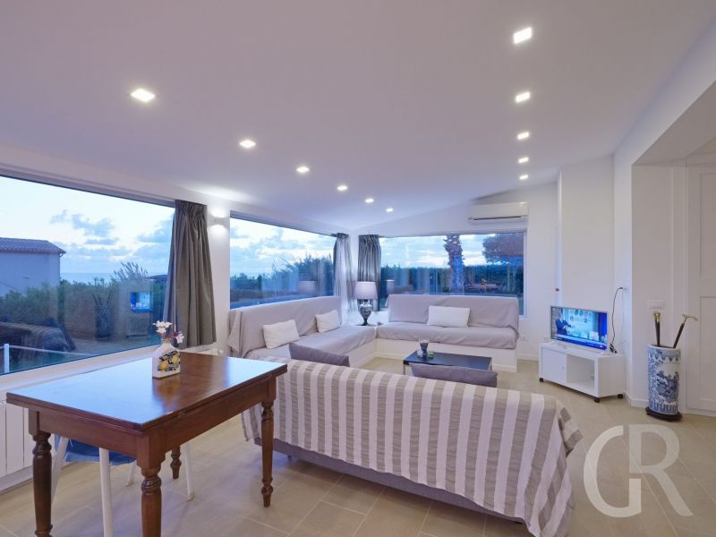 villa-ibla-kleiner-sekretaer.jpg