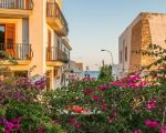 villa-la-forma-bougainvillea.jpg