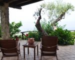villa-laura-terrasse-mit-sitzmoebeln.JPG