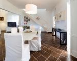 villa-maddalena-wohnzimmer-mit-essplatz.jpg