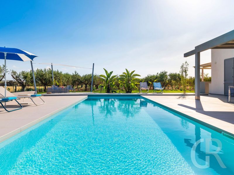 villa-mia-blick-auf-das-schwimmbad.jpg