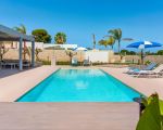 villa-mia-blick-auf-den-pool.jpg