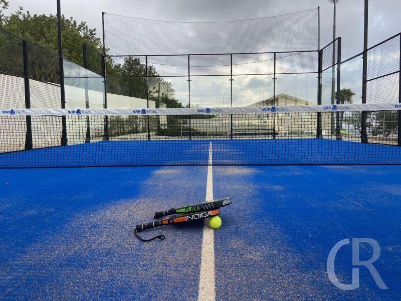 villa-nausica-padelfeld.jpeg