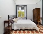 villa-nerello-breites-doppelbett.jpg
