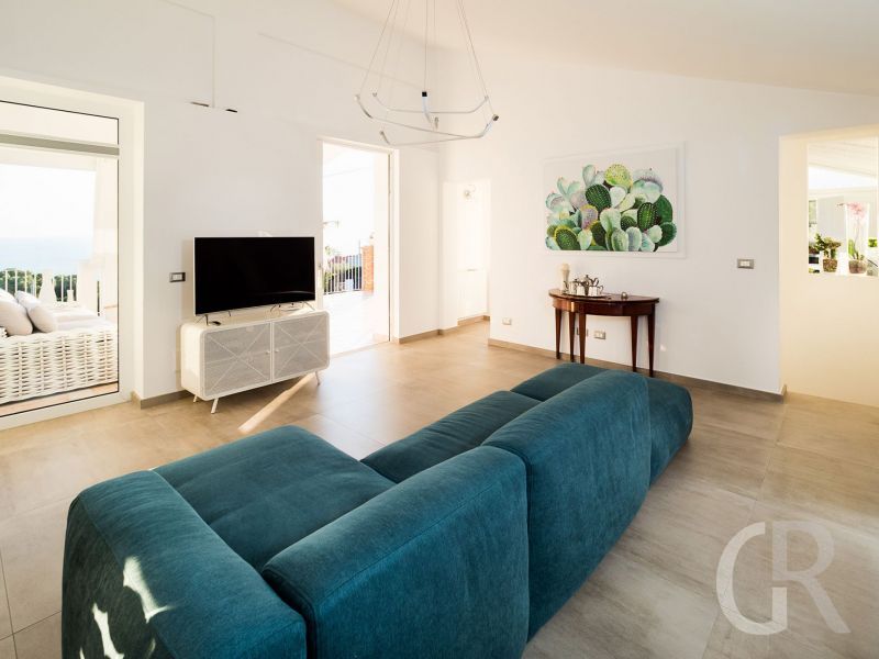 villa-pales-wohnzimmer.jpg