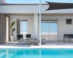 villa-paradisus-pool-und-blick-auf-die-villa.jpg