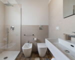 villa-sike-badezimmer-mit-waschbecken.jpg