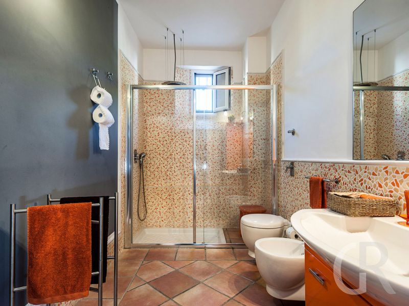 casa-marsala-1-bad-mit-waschbecken.jpg