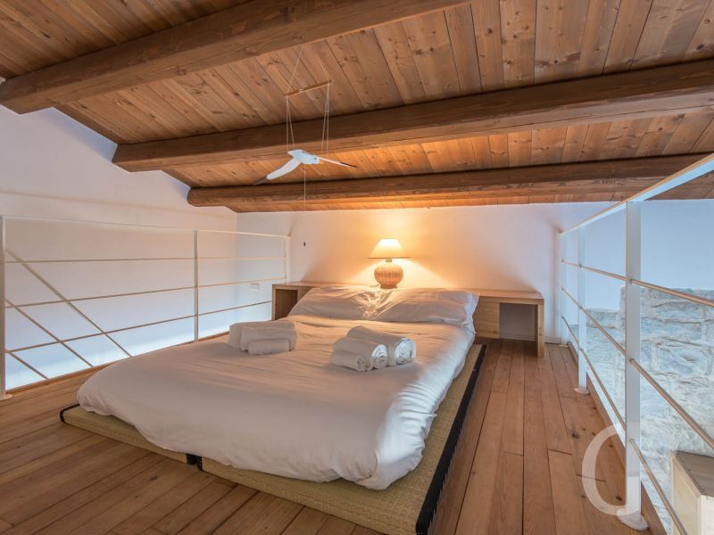 doppelbett-auf-der-galerie.jpg
