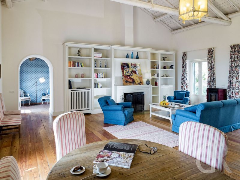ferienhaus-capinera-gemuetliches-wohnhzimmer.jpg