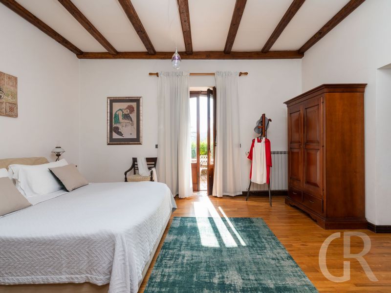 ferienhaus-la-rosa-doppelbett.jpg