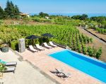 ferienhaus-la-rosa-pool-mit-sonnenterrasse.jpg