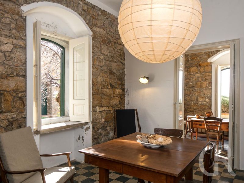 ferienhaus-tamerici-esstisch.jpg