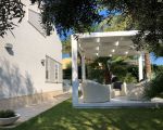 ferienhaus-villa-belliniueberdachte-terrasse.jpg