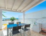 ferienwohnung-amarillis-esstisch-auf-der-terrasse.jpg