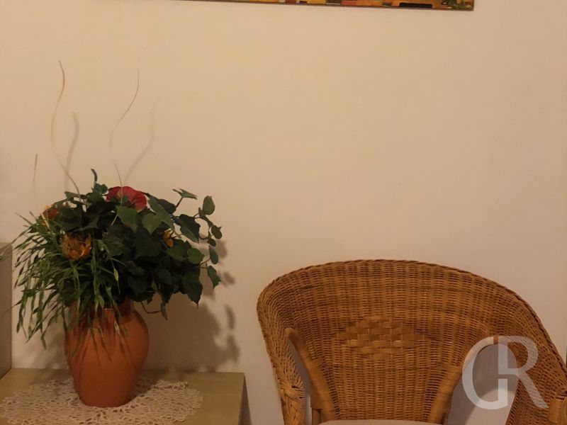ferienwohnung-anita-schlafzimmer-mit-leseecke.jpg