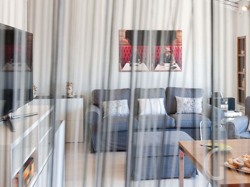ferienwohnung-blick-ins-wohnzimmer.jpg