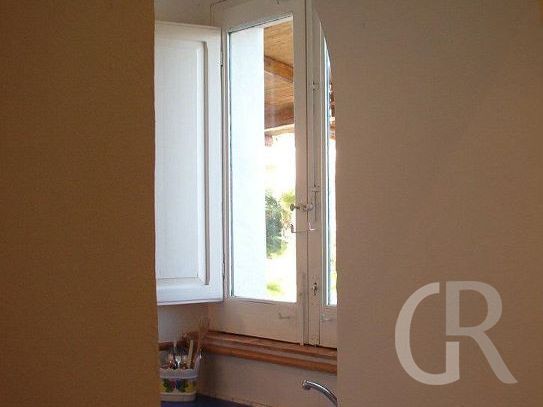 ferienwohnung-la-pagliera-durchblick-zur-kueche.jpg