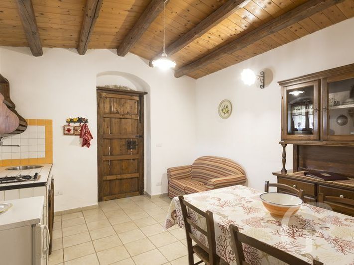 ferienwohnung-mannira-wohn-essbereich.jpg