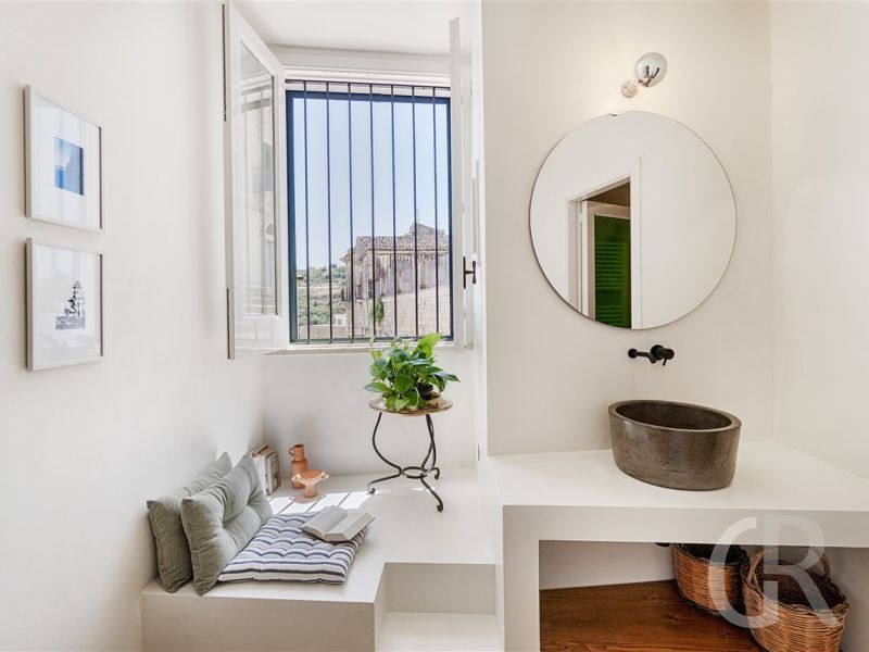 ferienwohnung-raffo-badezimmer-mit-waschbecken.jpg