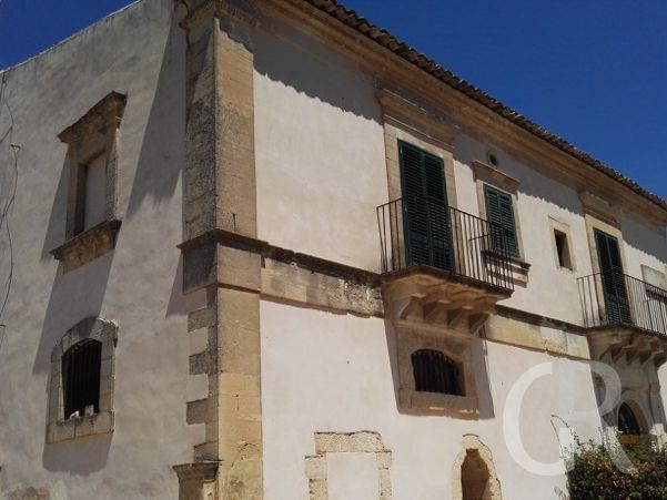 ferienwohnung-roccazzo-haupthaus.jpg