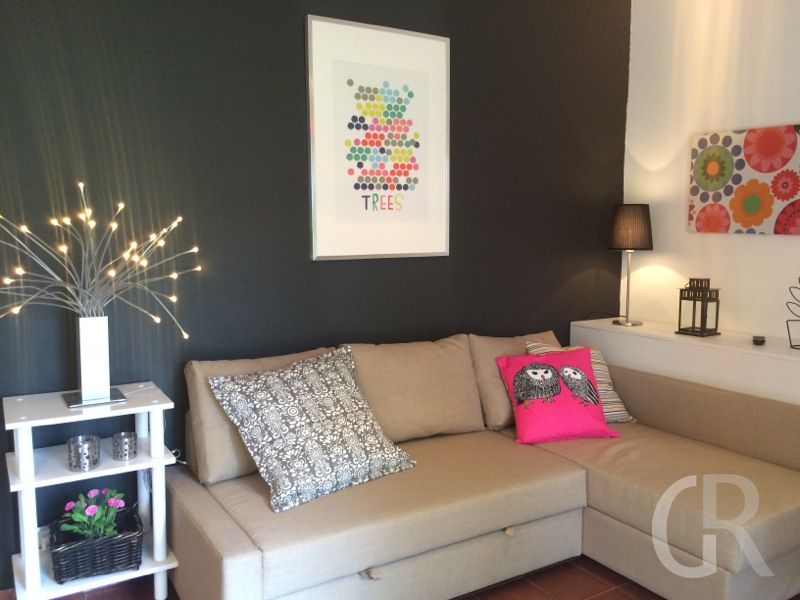 ferienwohnung-valencia-gemuetliches-sofa.JPG