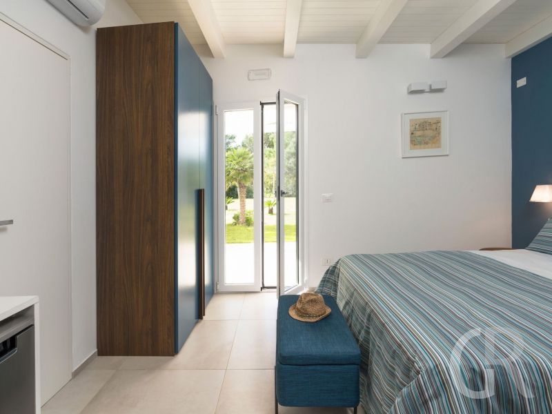 villa-azuela-schlafzimmer-mit-schrank.jpg