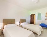 villa-blue-moon-eizelbetten-im-schlafzimmer.jpg