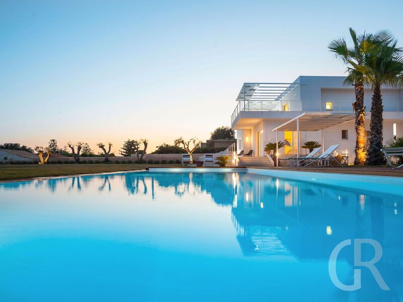 villa-blumarine-pool-und-villa.jpg