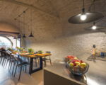villa-continella-blick-vom-esszimmer-nach-draussen.jpg