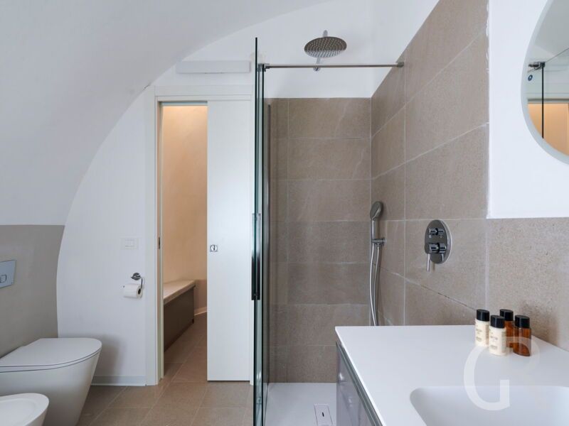 villa-del-mito-badezimmer-alles-ist-vorbereitet.jpg